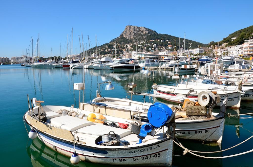 Nautic Lägenhet Torroella de Montgrí Exteriör bild